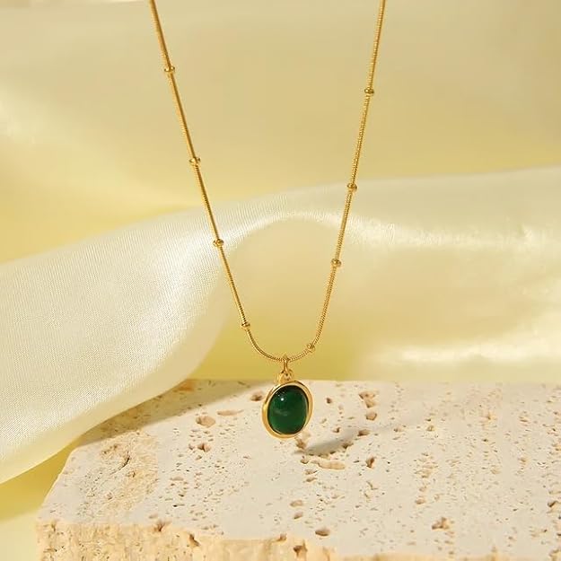 Green Oval Necklace