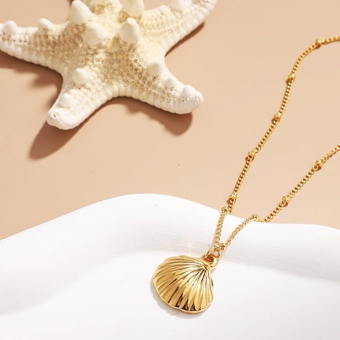 Stylish Shell Charm Necklace