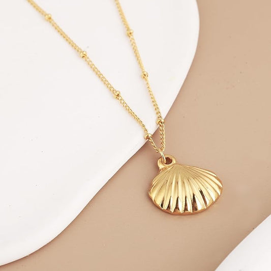 Stylish Shell Charm Necklace