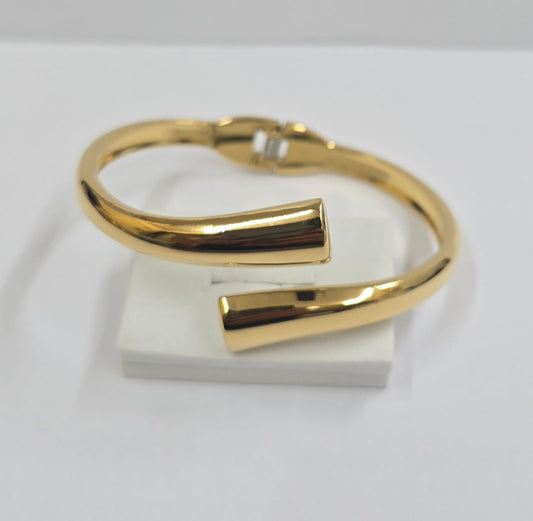 Zurain Sculpted Gold Band